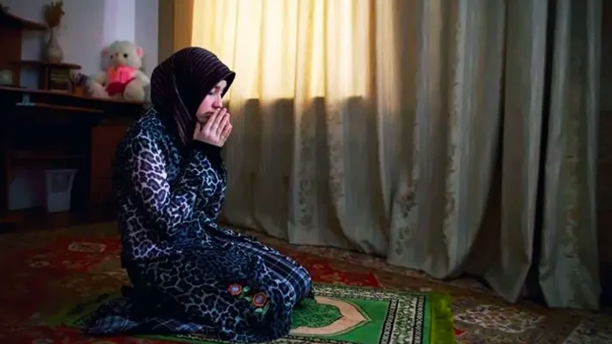 المؤمنة مشرفة مكلفة